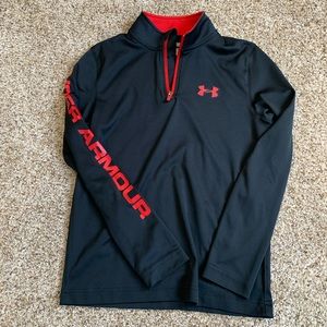 Youth Boys Under Armour shirt. Size Medium